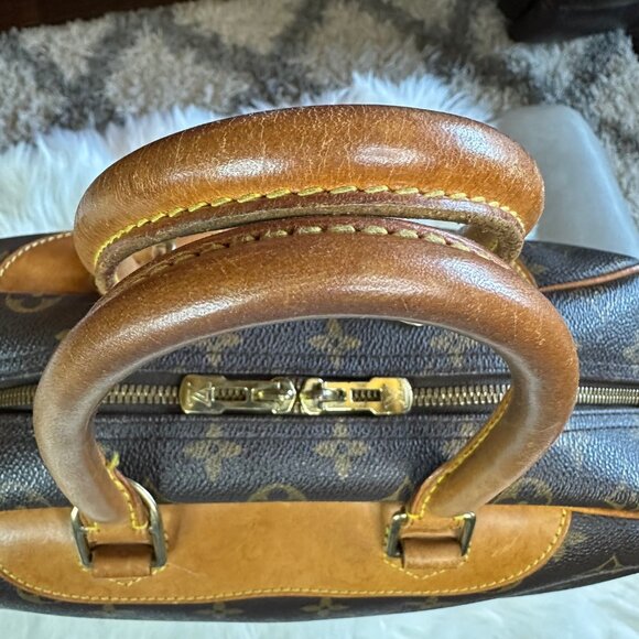 Authentic Louis Vuitton Monogram Deauville Boston Hand Bag - Picture 8 of 14